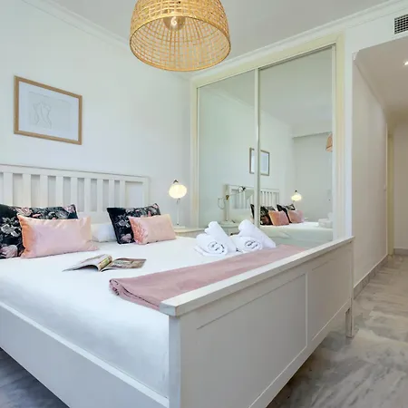 Bright Garden Puerto Banus By Rent Me Апартаменти *
